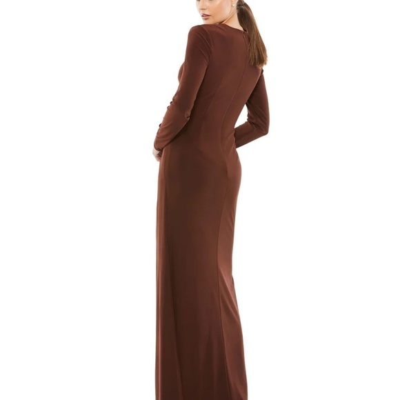 Mac Duggal 55708 LONG SLEEVE KEYHOLE DRAPED GOWN - Picture 2 of 6